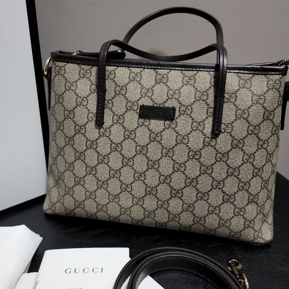 โ๏ธSOLDโ๏ธ Gucci Supreme 2way Canvas Bag - Picture 2 of 16